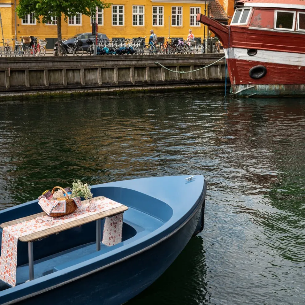 Cactus Flower Ivory Table Runner