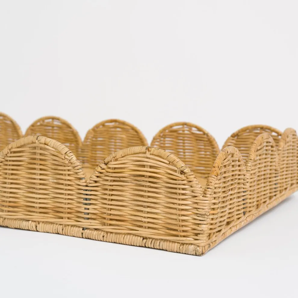 Natural Wicker Scalloped Rectangle Tray