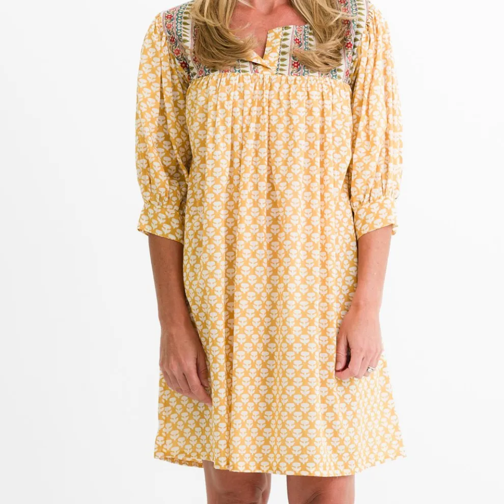 Golden Buti Split Neck Shift Dress