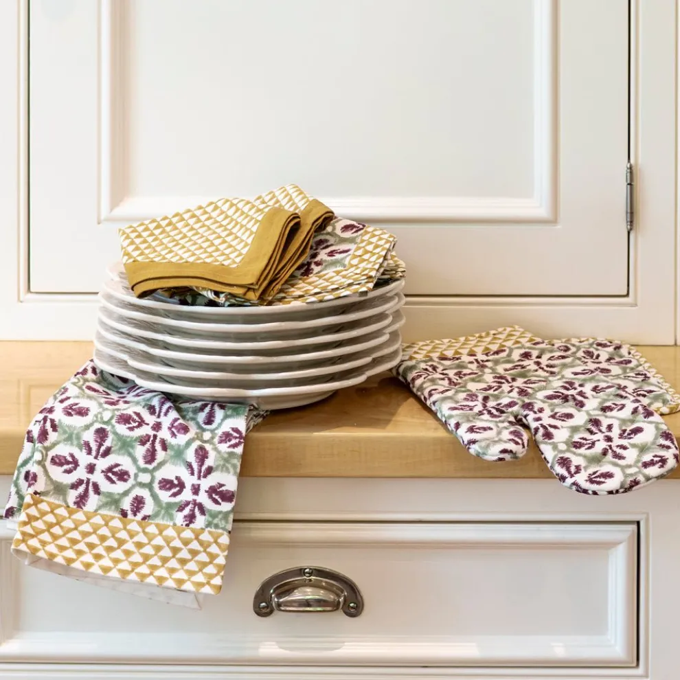 Fleur de Lis Antique Jade Oven Mitt Set