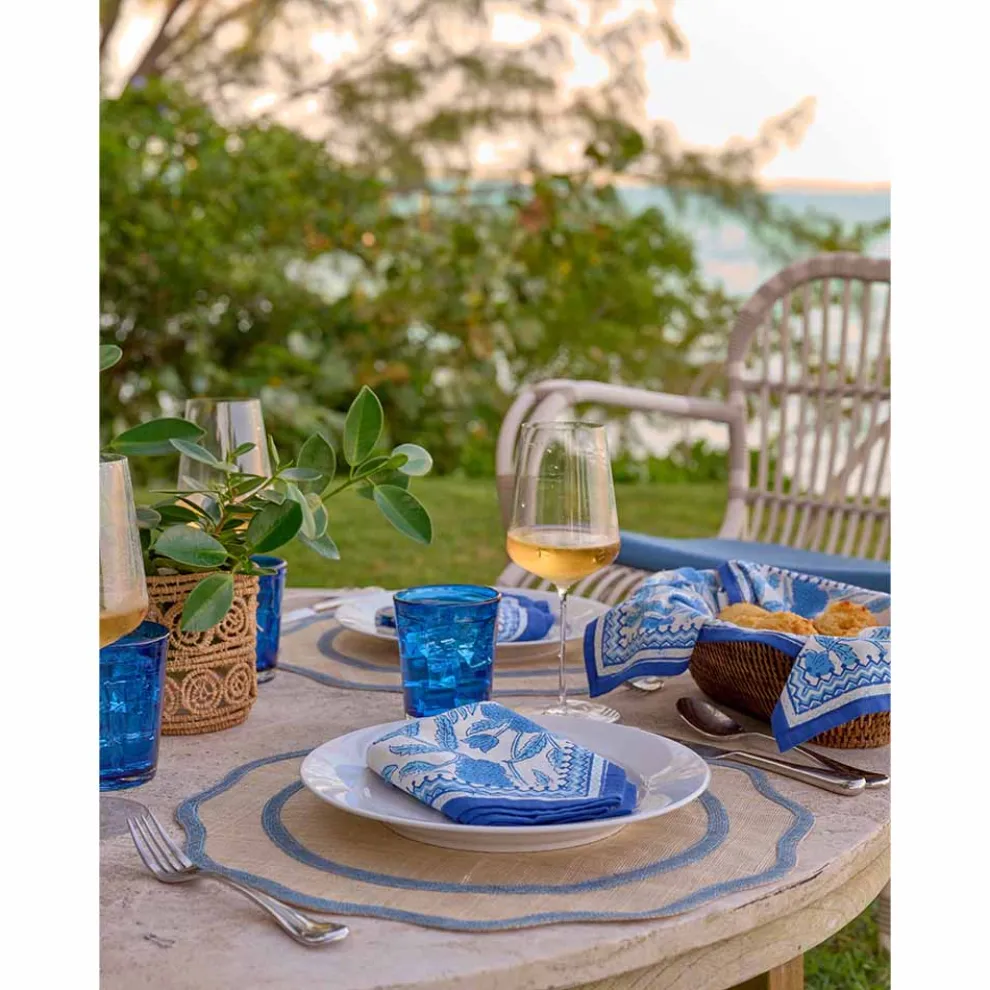 Blue Scalloped Edge Natural Fiber Placemats | Set 4