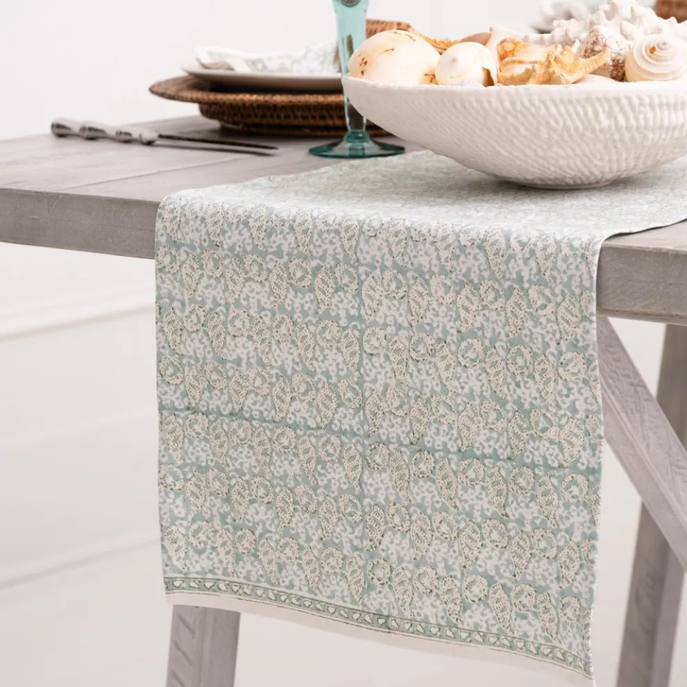 India Hicks Home Seashell Seafoam Table Runner