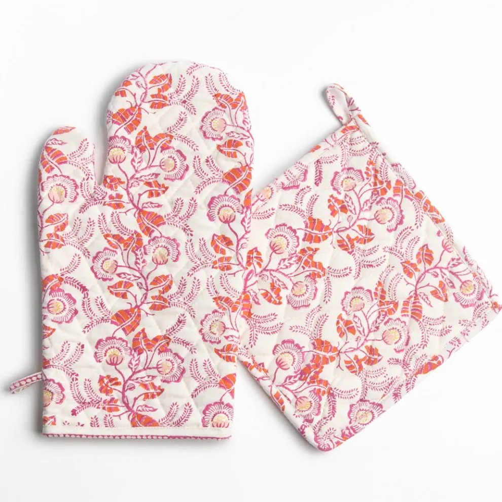 Gardenia Vine Berry Oven Mitt Set